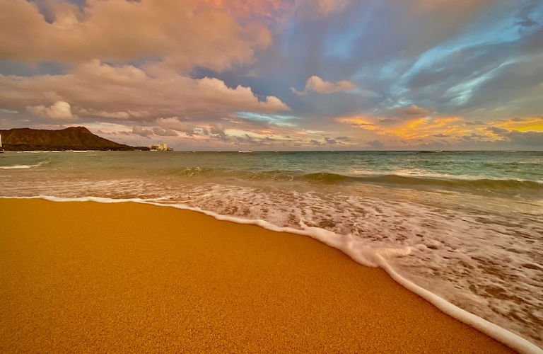 free Waikiki sunset activities