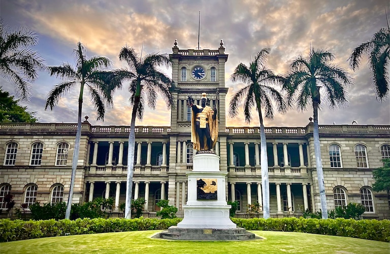Kamehameha Statue sunset Honolulu
