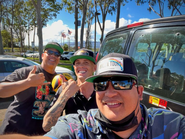 Fun Oahu tour guides