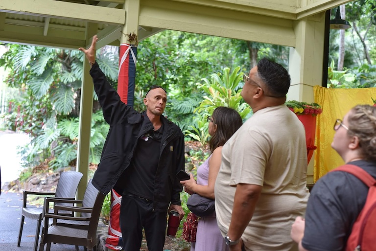 Hawaii tour guide questions